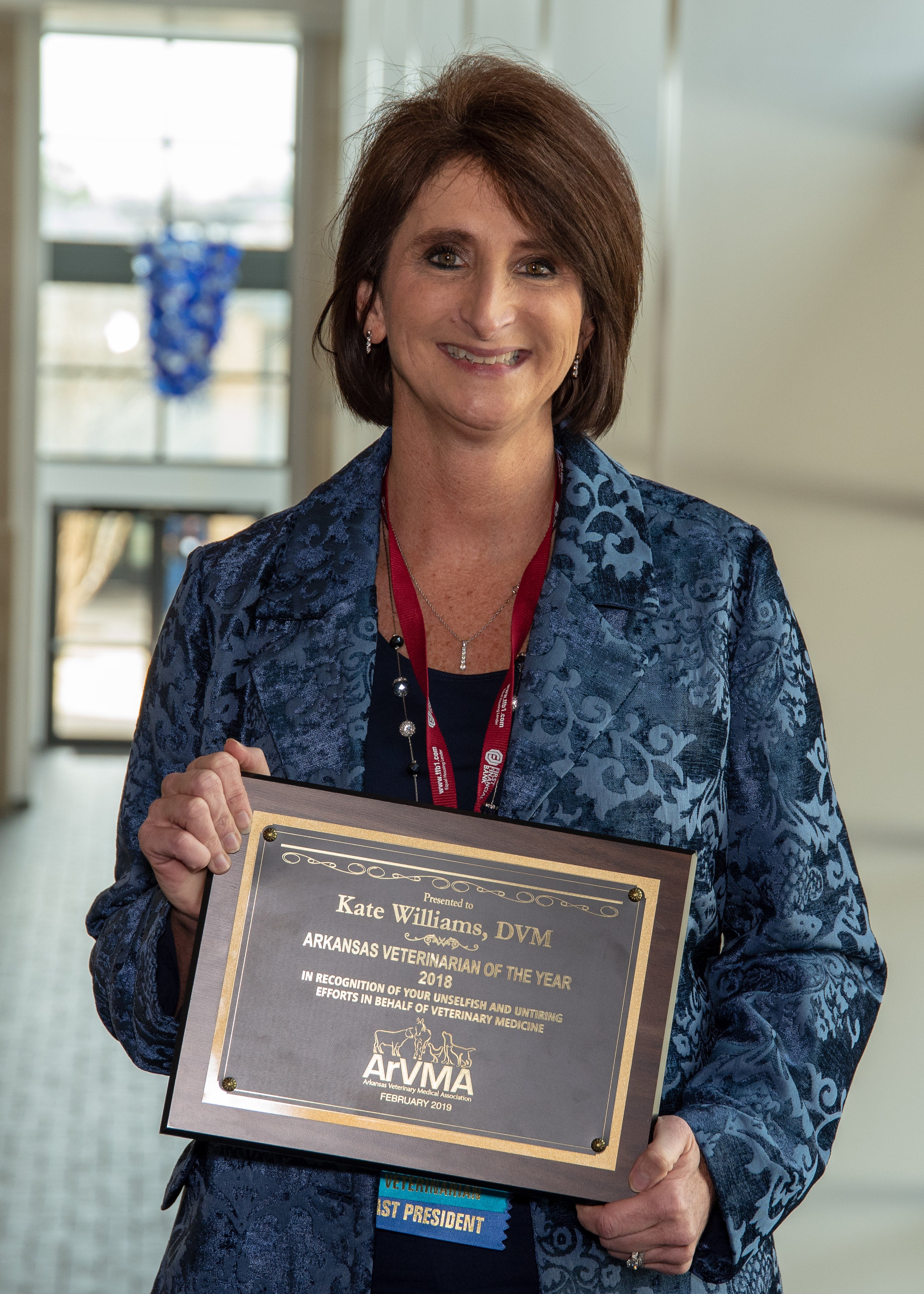 Dr.-Williams-and-award--1-.jpg
